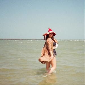 Meet your Posher, Holly